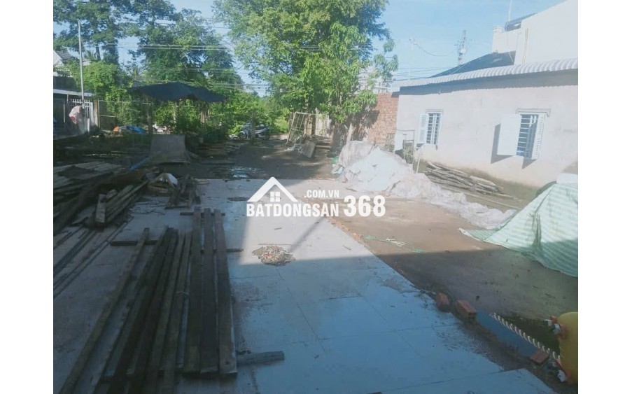 Bán đất thổ cư, chính chủ, có sổ đỏ hợp pháp, giá cả thương lượng