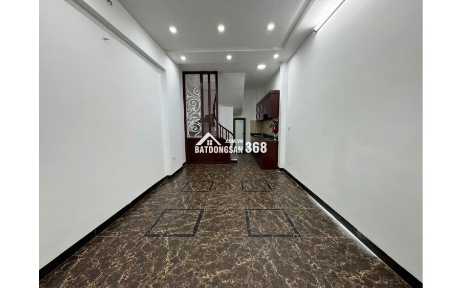 BÁN NHÀ LĨNH NAM Ô TÔ CÁCH 20M GẦN CHỢ, GẦN TRƯỜNG ĐẠI HỌC 32M GIÁ YÊU THƯƠNG