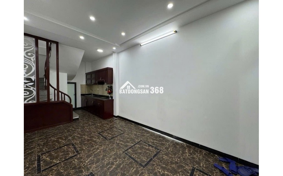 BÁN NHÀ LĨNH NAM Ô TÔ CÁCH 20M GẦN CHỢ, GẦN TRƯỜNG ĐẠI HỌC 32M GIÁ YÊU THƯƠNG