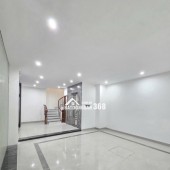 Bán nhà riêng Phố Lụa _Ô tô vào nhà_51M2_ Nở hậu_Thang máy_Chỉ hơn 13 tỷ !