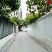 Bán nhà hiếm gần lô góc, Khối 7B tt Đông Anh, 2 mặt thoáng, vài bước chân ra phố chỉ 5 tỷ