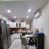 Nhà ngay trần quang khải , nhà đẹp trung tâm quânn 1