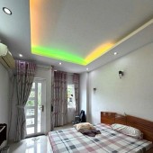 MẶT TIỀN KINH DOANH 5 TẦNG ĐÚC - BỜ KÈ XANH MÁT - 25M2 - 9.6 TỶ Trường Sa, Gia Định, Bình Thạnh