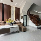 LÔ Góc- Kinh DOANH, Ô Tô Tránh Thượng CÁT, Nhà 5 Tầng THANG MÁY Diện Tích 42 M2 Giá Nhỉnh 7 Tỷ.