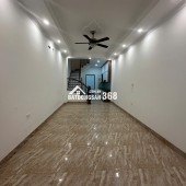 BÁN NHÀ BÁT KHỐI LONG BIÊN DT 54M2 VÀI BƯỚC RA Ô TÔ TRÁNH THOÁNG MÁT Ở SƯỚNG