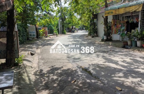 Bán nhà và đất 200m2 mặt tiền đường lớn xã Thới Tam Thôn Hóc Môn