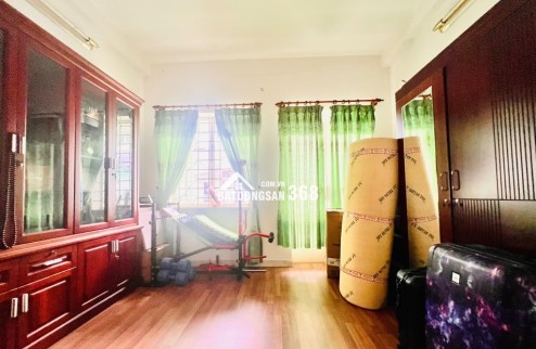 NHÀ 4 TẦNG CHÍNH CHỦ - NGÀY CÔNG TRƯỜNG HỒNG ĐỨC,  - Nhà chính chủ ngay cổng trường Hồng Đức, vị trí đắc địa, dân trí cao.,