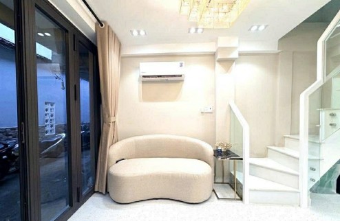 NHÀ GẦN NGÃ TƯ HÀNG XANH - ĐINH BỘ LĨNH THÔNG XÔ VIẾT NGHỆ TĨNH - 28M2 - 5.4 TỶ Đinh Bộ Lĩnh, , Bình Thạnh, Bình Thạnh