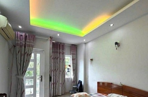 MẶT TIỀN KINH DOANH 5 TẦNG ĐÚC - BỜ KÈ XANH MÁT - 25M2 - 9.6 TỶ Trường Sa, Gia Định, Bình Thạnh