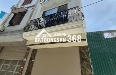 Nhà mặt phố ô tô tránh, mới xây xong, kinh doanh sầm uất, tiềm năng tăng giá tốt.