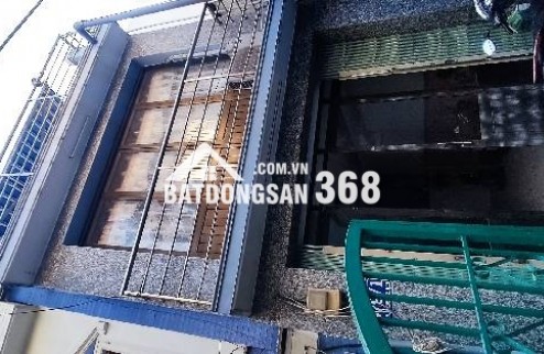 BTCT 3PN 3WC, có khoản sân để xe trước nhà, phòng bếp, nhà hơi cũ sơn sửa lại là mới., ,TẦNG BTCT - 46M2 -SÁT MẶT TIỀN LÊ HỒNG PHONG - QUẬN 10-