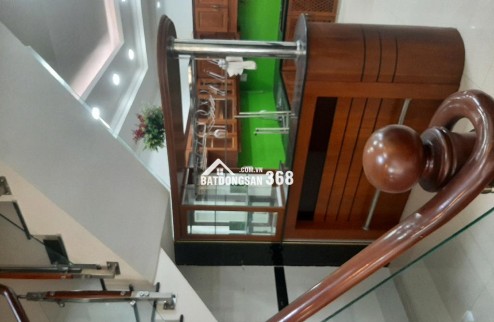 NHÀ XINH NỘI THẤT SANG CHẢNH - HẺM 6M (XE HƠI NGỦ TRONG NHÀ) 68M2