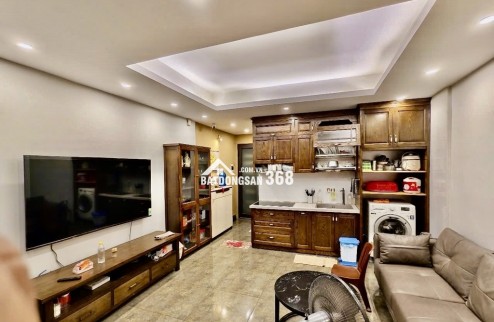 Bán nhà Trần Hưng Đạo, 90m 3 ngủ oto đỗ, ở sướng chỉ nhỉnh 3,5x tỷ