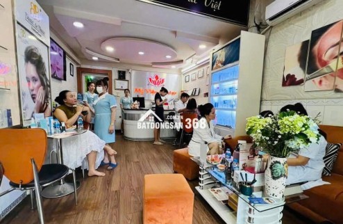 Spa Quận 11 cần sang nhượng Địa chỉ : 285 Lãnh Binh Thăng, p8, quận 11. Tphcm