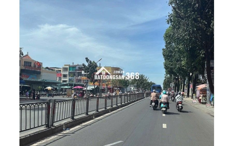 Bán gấp rút nhà hai mặt tiền ngang 6m 56m2 hẻm xe hơi đường Quang Trung Gò Vấp nhỉnh 5tỷ.