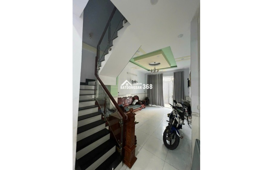 Bán nhà ngộp bank ngang 4m 54m2 hẻm xe hơi đường Nguyễn Văn Quá Quận 12 giá chỉ 4.X tỷ