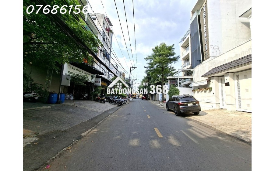 Bán mặt tiền KD gần bên Gigamall Phạm Văn Đồng, 2 tầng, 90m2, đường 12m, sổ hồng, giá 13 tỷ TL