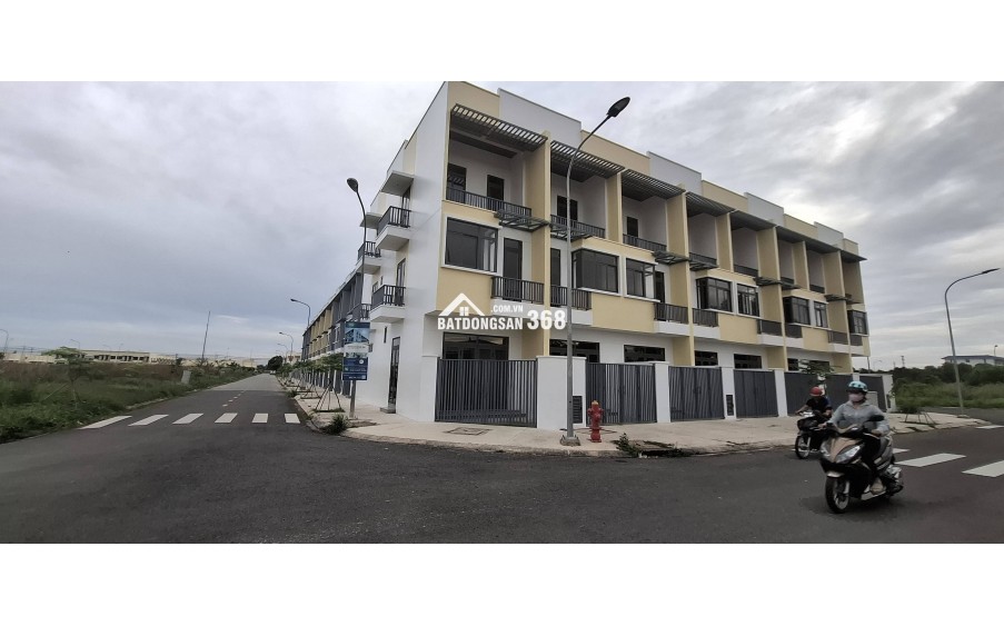 GIÁ NHÀ THUÊ – SỞ HỮU NHÀ PHỐ THẬT - LỜI GIẢI AN CƯ CHO GIA ĐÌNH TRẺ