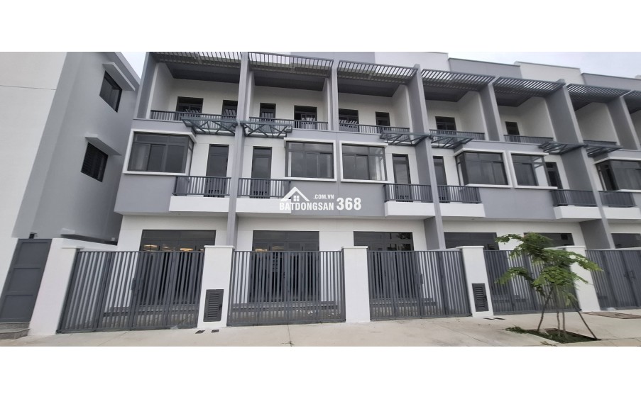 Nhà phố sổ sẵn liền kề bệnh viện quốc tế giá chỉ 2,1 tỷ