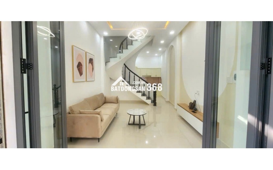 Bán nhà giá rẻ bất ngờ HXH Phan Huy Ích ngang 4m 31m2 3 tầng tặng nội thất nhỉnh 5tỷ.