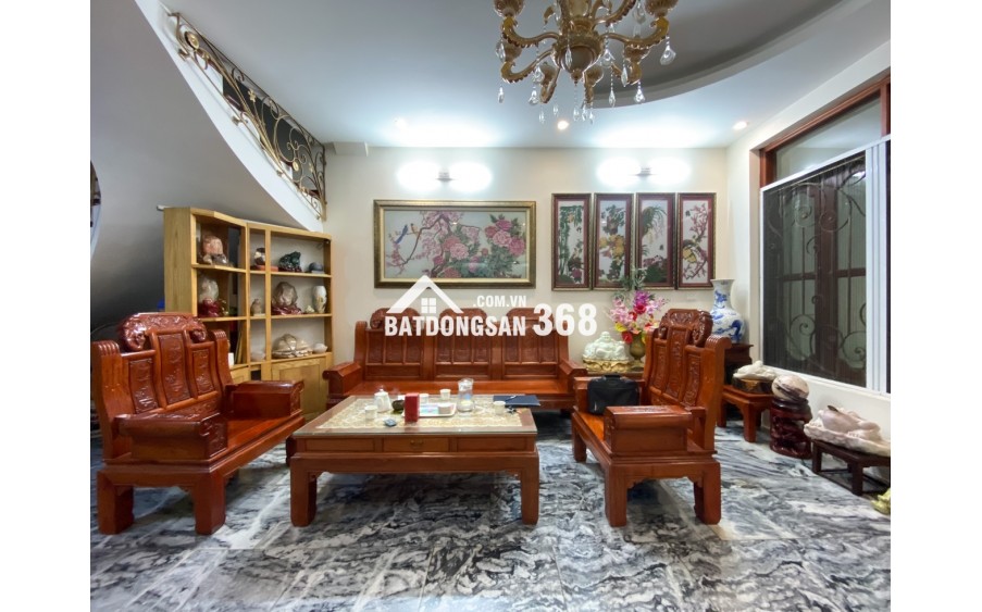 Chính chủ CÔ GIÁO tôi cần Bán rất gấp căn nhà Hoàng Văn Thái – OTO QUA  – mặt tiền 5,5 m2