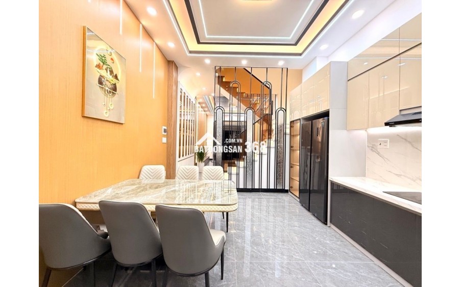 NHÀ MỚI ĐẸP CHỦ TẶNG FULL NỘI THẤT Ô TÔ ĐỖ CỬA