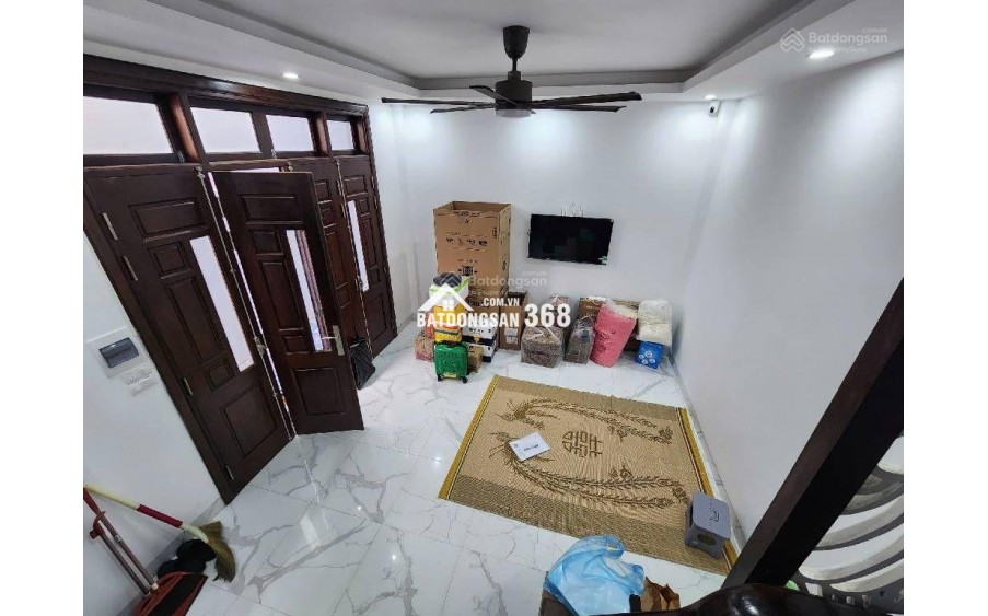 Bán nhà Thi Sách 35m 5 tầng thang máy, gần oto chỉ 12,x tỷ đồng