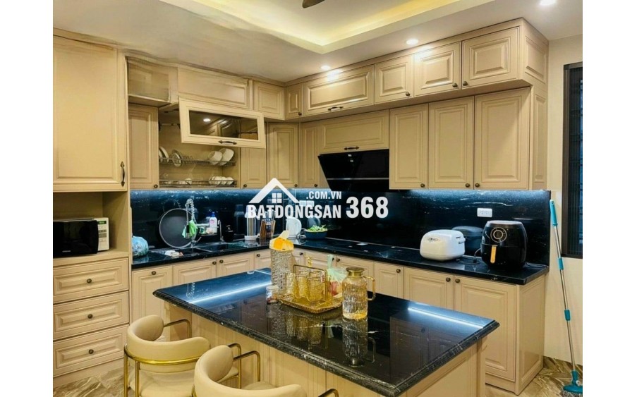 BÁN GẤP NGỌC LÂM 60M x 7T THANG MÁY, GARA Ô TÔ, FULL NỘI THẤT, KINH DOANH. GIÁ 1X TỶ