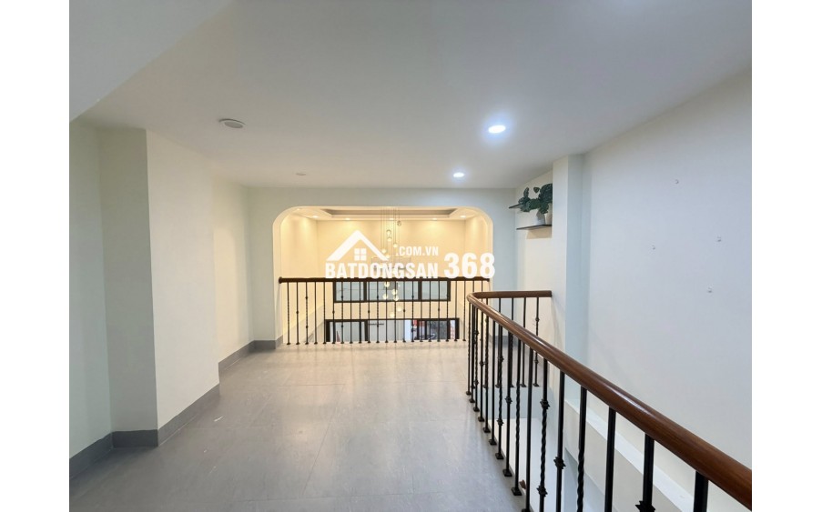 BÁN NHÀ CẦU GIẤYNGÕ THÔNG ĐẸP KHÔNG TÌ VẾT 36M 5 TẦNG LÔ GÓC 9.1 TỶ