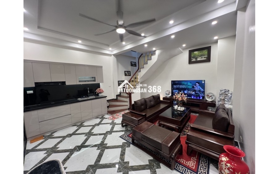 Bán nhà Kim Ngưu, 40m2 ngõ to đẹp, gần phố, nhà mới oto 4 ngủ chỉ nhỉnh 8,5 tỷ