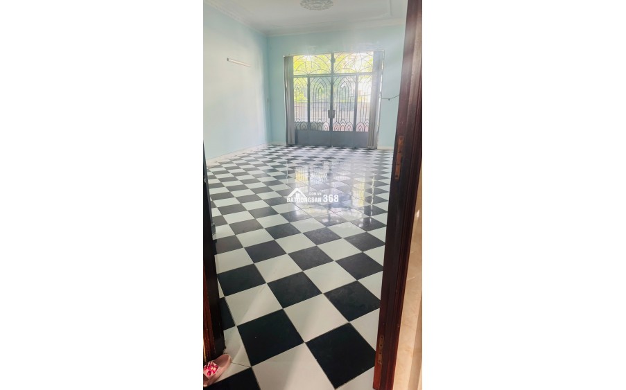 CHO THUÊ MBKD TẦNG TRỆT VÀ PHÒNG PHÍA TRƯỚC LẦU 1, KINH DOANH HOẶC LÀM VĂN PHÒNG