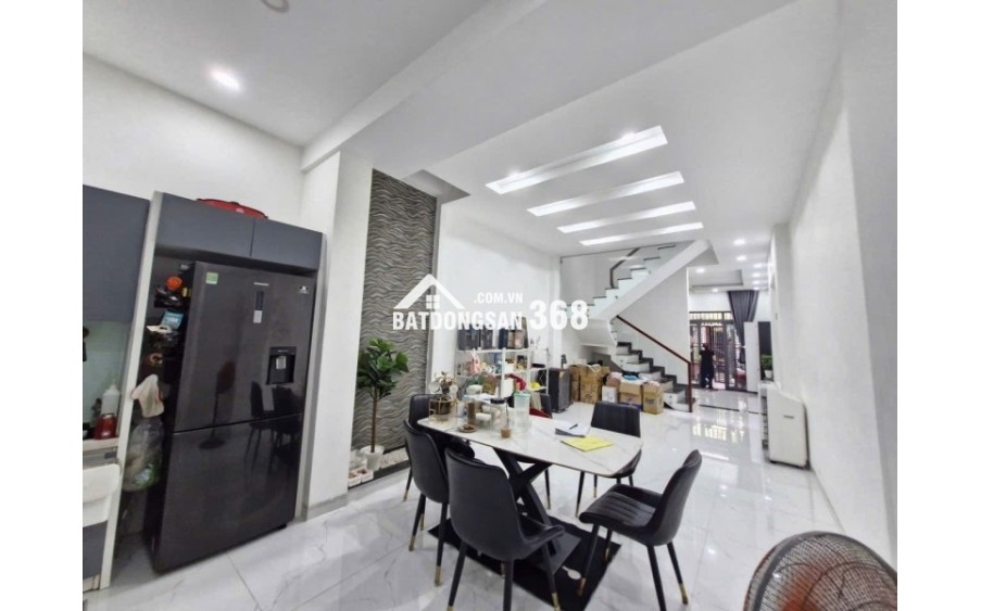 Bán nhà đườg số 8, Phường Linh Xuân, Thủ Đức, TP HCM. DT 92m2, 3 tầng, Giá 7.7 tỷ, Sổ Hồng - 0933125879