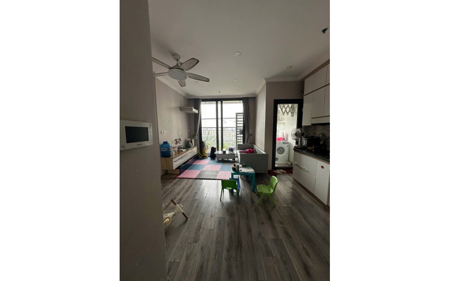 Cho thuê căn 2 phòng ngủ giá tốt hơn thị trường Vinhomes Greenbay