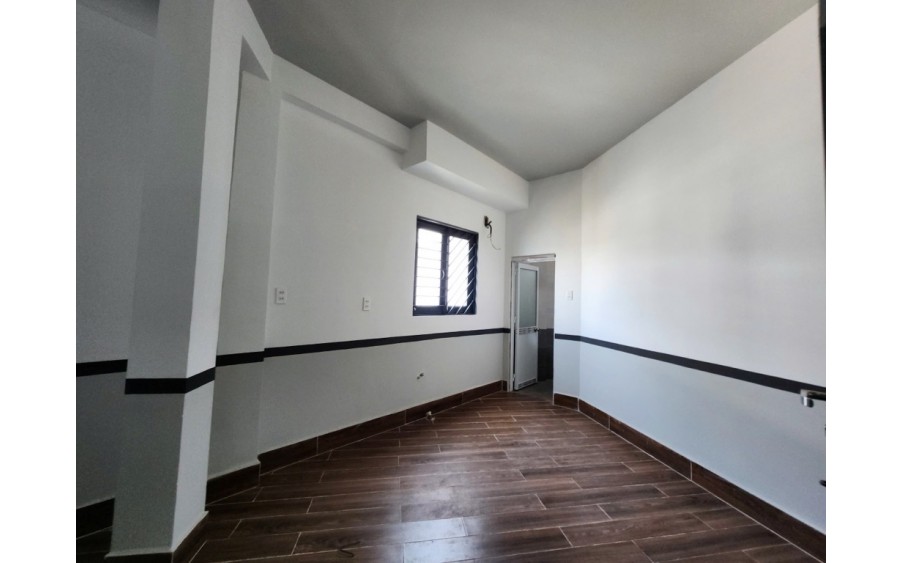 NHÀ GÓC 2 MẶT TIỀN – SÁT CHỢ THẠNH XUÂN