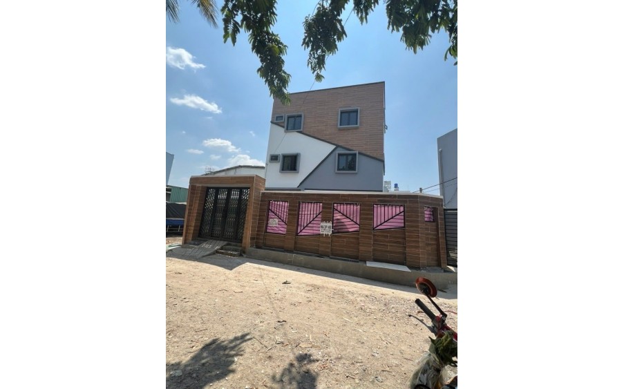 NHÀ GÓC 2 MẶT TIỀN – SÁT CHỢ THẠNH XUÂN