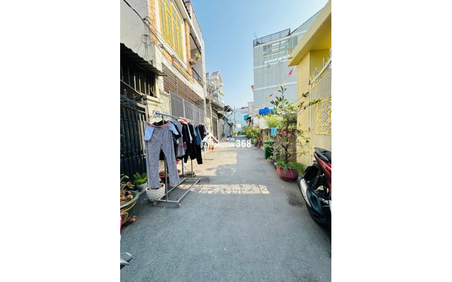 Bán nhà đường số 9, Phường Linh Tây, Thủ Đức, TP HCM. DT 76m2, cấp 4,  sổ hồng,  Giá 4.1 tỷ