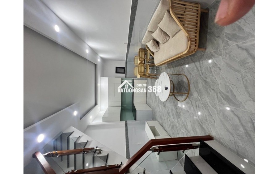 Bán nhà  gần ga Metro  , Phước Long B  , Quận 9 , Sổ riêng , Giá chỉ 4 Tỷ