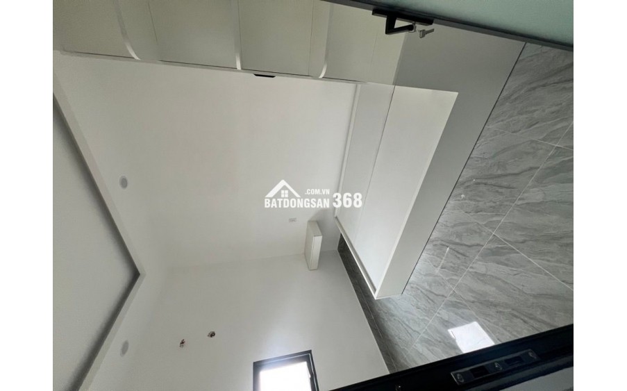 Bán nhà  gần ga Metro  , Phước Long B  , Quận 9 , Sổ riêng , Giá chỉ 4 Tỷ