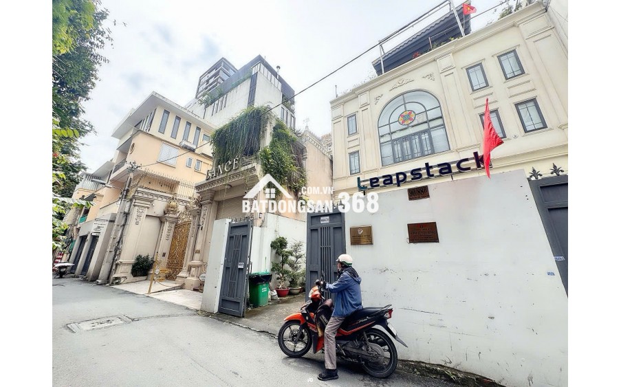 BÁN NHÀ 4 TẦNG HXH Đ.NGUYỄN ĐÌNH CHIỂU, ĐAKAO, Q3 - DT 4M*21M VUÔNG ĐẸP - KHU VIP HIẾM BÁN NỚI HỘI TỤ CỦA GIỚI ĐẠI GIA* LIÊN HỆ GIANG GIANG: