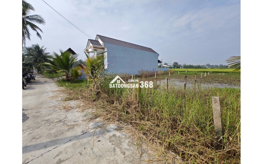 Bán lô đất thổ hai mặt tiền gần Quốc Lộ 50B giá 600 triệu