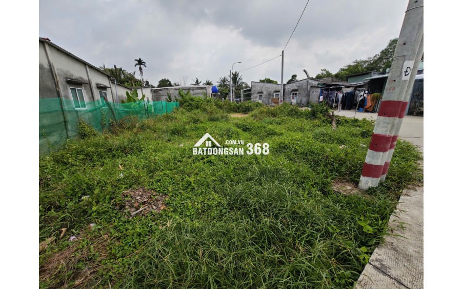 Bán lô đất thổ trung tâm Thị Trấn Tân Trụ 2 mặt tiền giá 1,7 tỷ