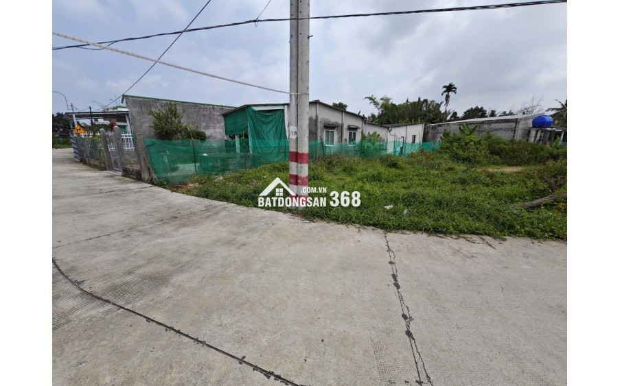 Bán lô đất thổ trung tâm Thị Trấn Tân Trụ 2 mặt tiền giá 1,7 tỷ