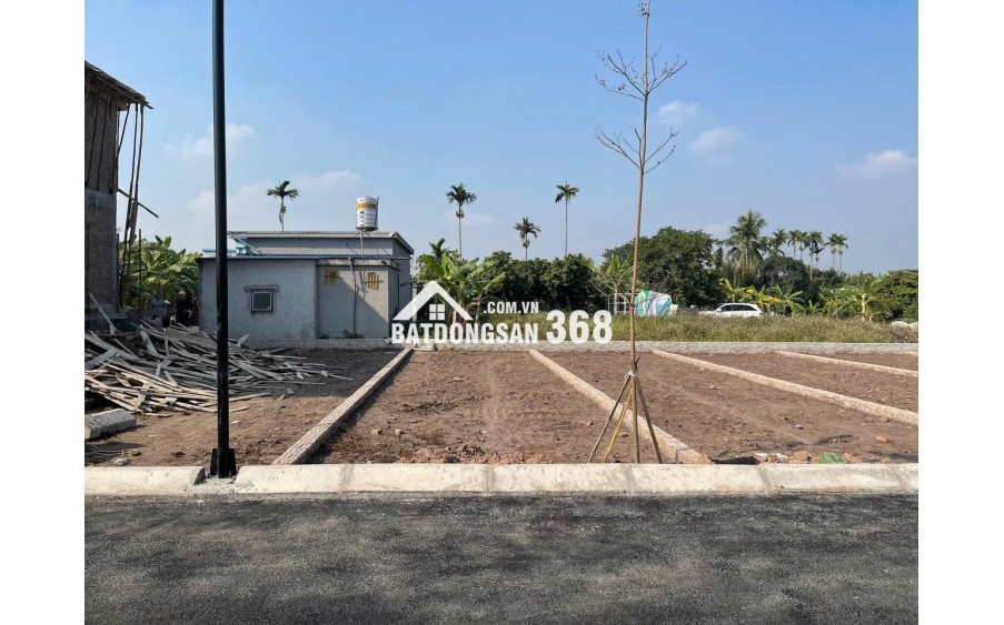 Bán đất thổ cư 90m vuông tại thị trấn Quất Lâm giá nhỉnh 1 tỷ anh chị có nhu cầu mua đất liên hệ em. Giá thỏa thuận