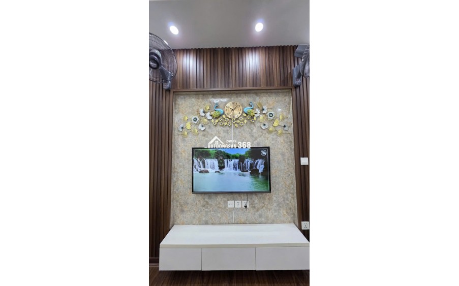 Bán căn nhà phố Đào tấn chính chủ, diện tích rộng, đủ công năng, giá 5.4 tỷ