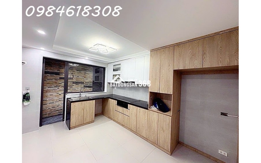 Nhà Cầu Giấy thông Quan Hoa – DT 42m², từ tầng 2 là 45m² – 5 tầng – nhà dân xây chắc chắn