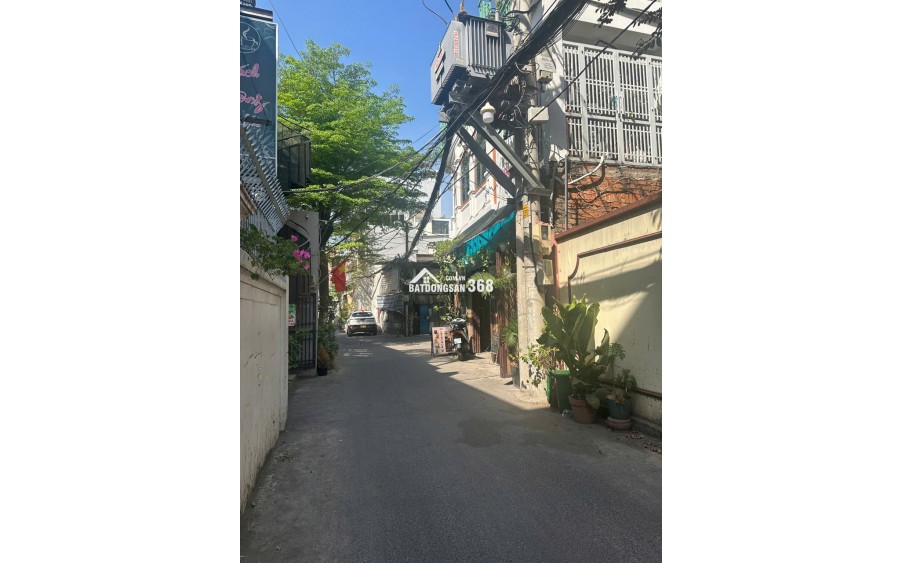 Bán nhà ngõ Thống Nhất, Gò Vấp: 100m2, 2 tầng, 6PN, sổ hồng, giá 8.6 tỷ - Cơ hội an cư lý tưởng, tiện ích đầy đủ!