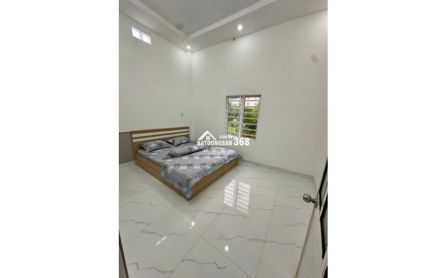 Cần bán gấp nhà TL37 – Nhà đẹp ở ngay, xe hơi trước nhà