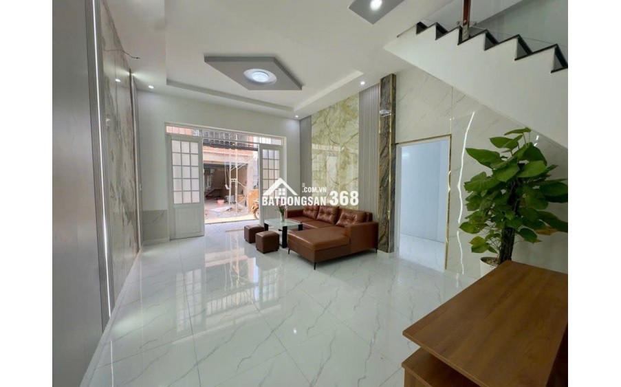 Cần bán gấp nhà TL37 – Nhà đẹp ở ngay, xe hơi trước nhà