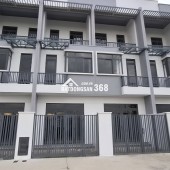 Nhà phố sổ sẵn liền kề bệnh viện quốc tế giá chỉ 2,1 tỷ