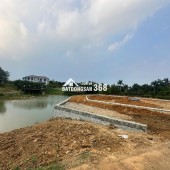 Bán gấp mảnh đất ngay sát trường đại học, xây cho thuê được luôn.